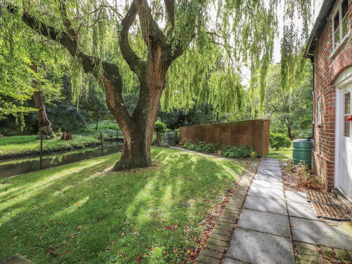 Weir Cottage Maidstone Esterno foto